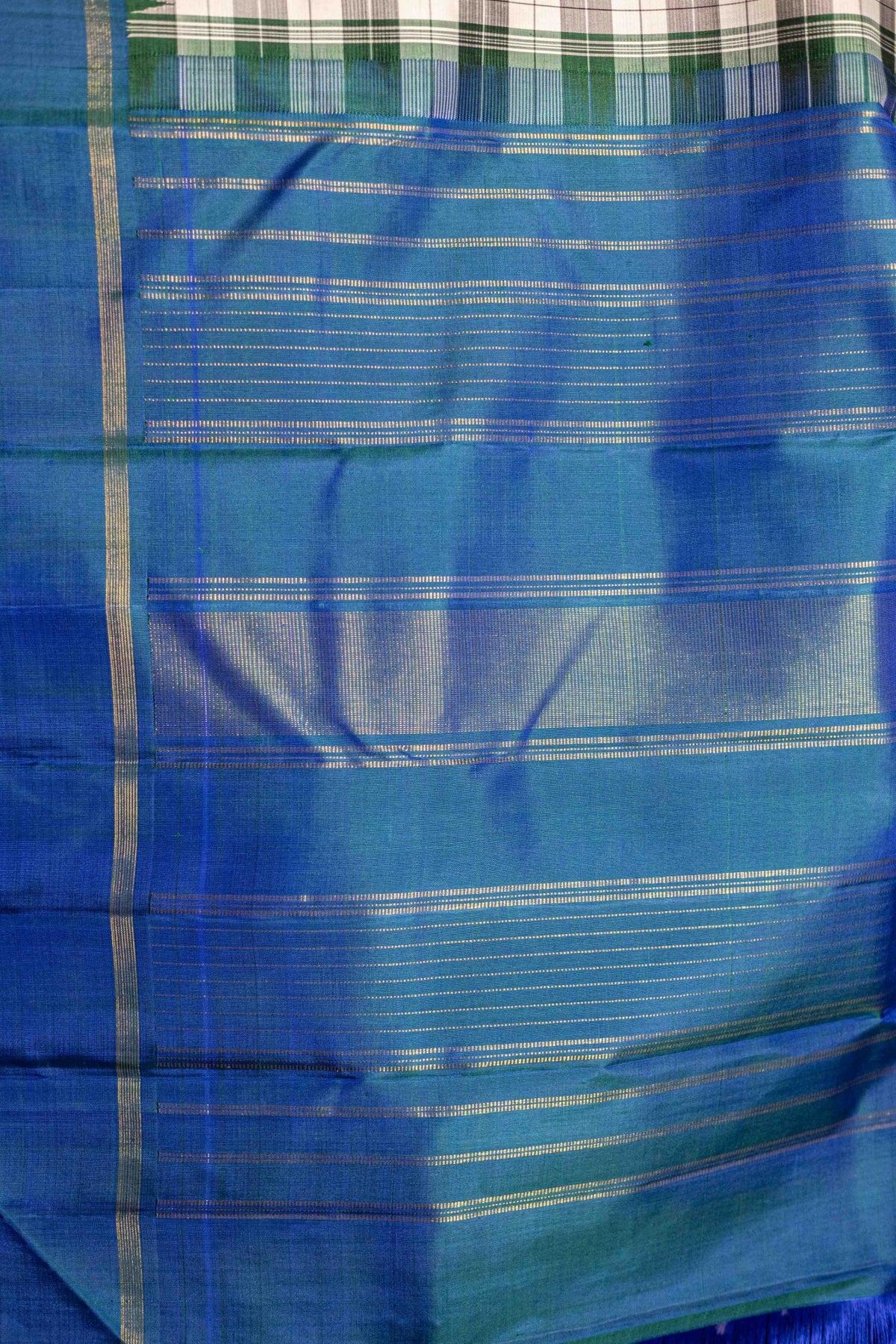 Vintage Black & White Paalum pazhamum checks with Mayil kazhuthu Korvai Border