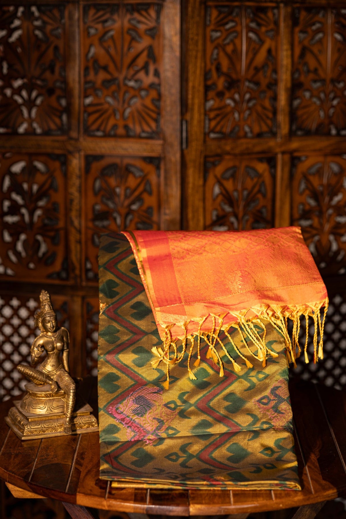 Pochampally printed Semi Soft Silk Saree -Dual Shade Green with Orange