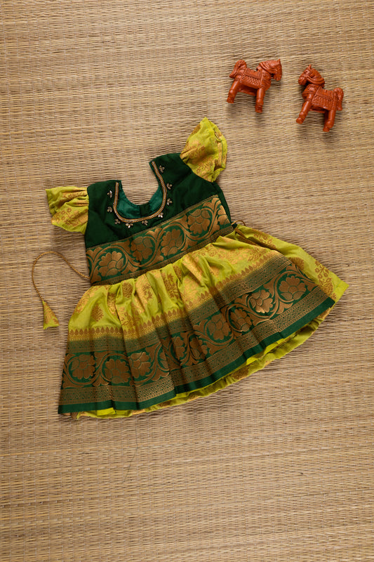 Cardoman Green gown(buttas) with dark green combination