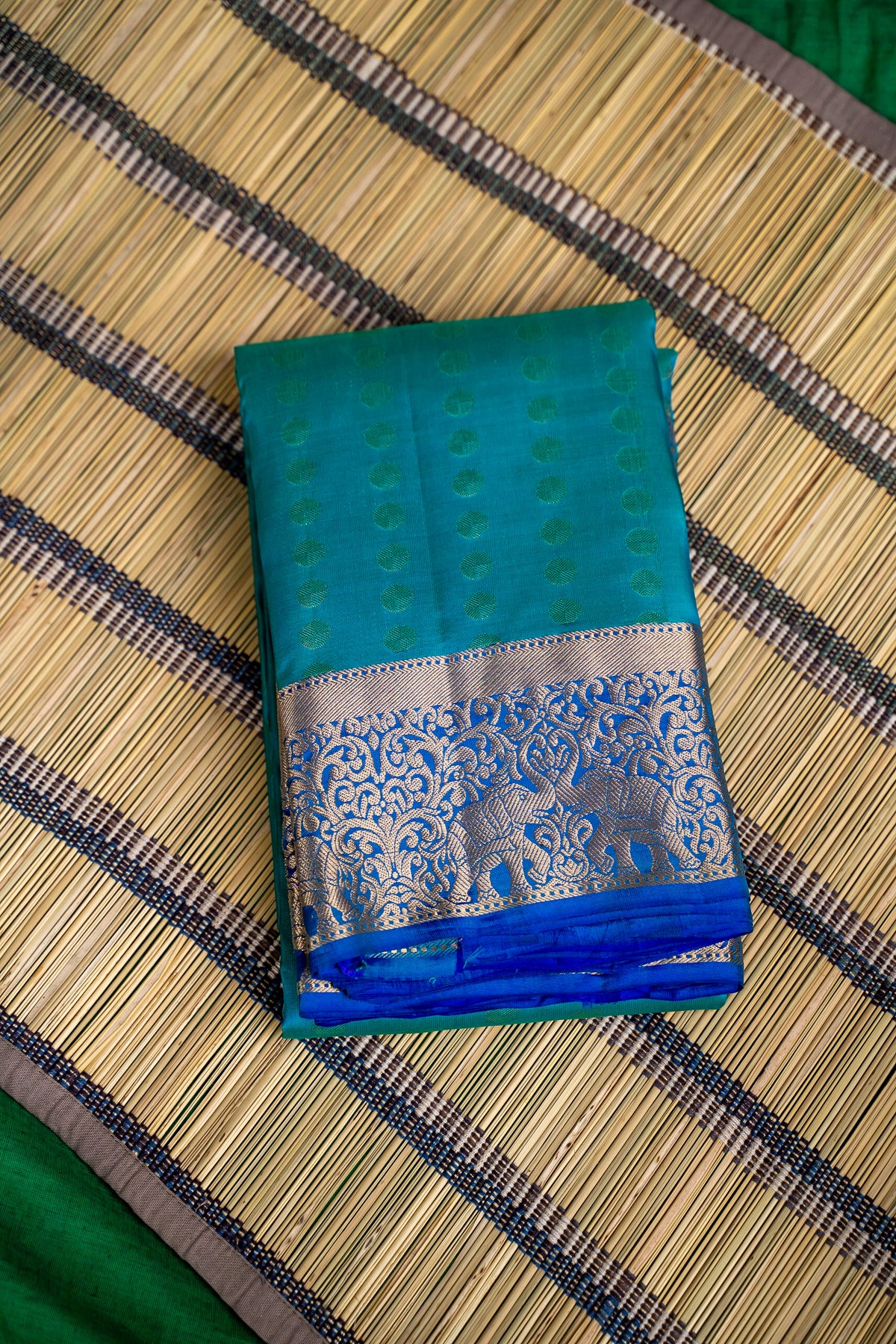 1000 Butta peacock blue with violet (Deepika Model)