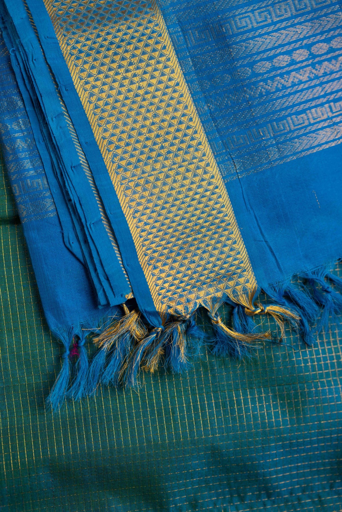 Vintage Mayil Kazhuthu Bluish Green with Sky Blue Pallu- Podikattam