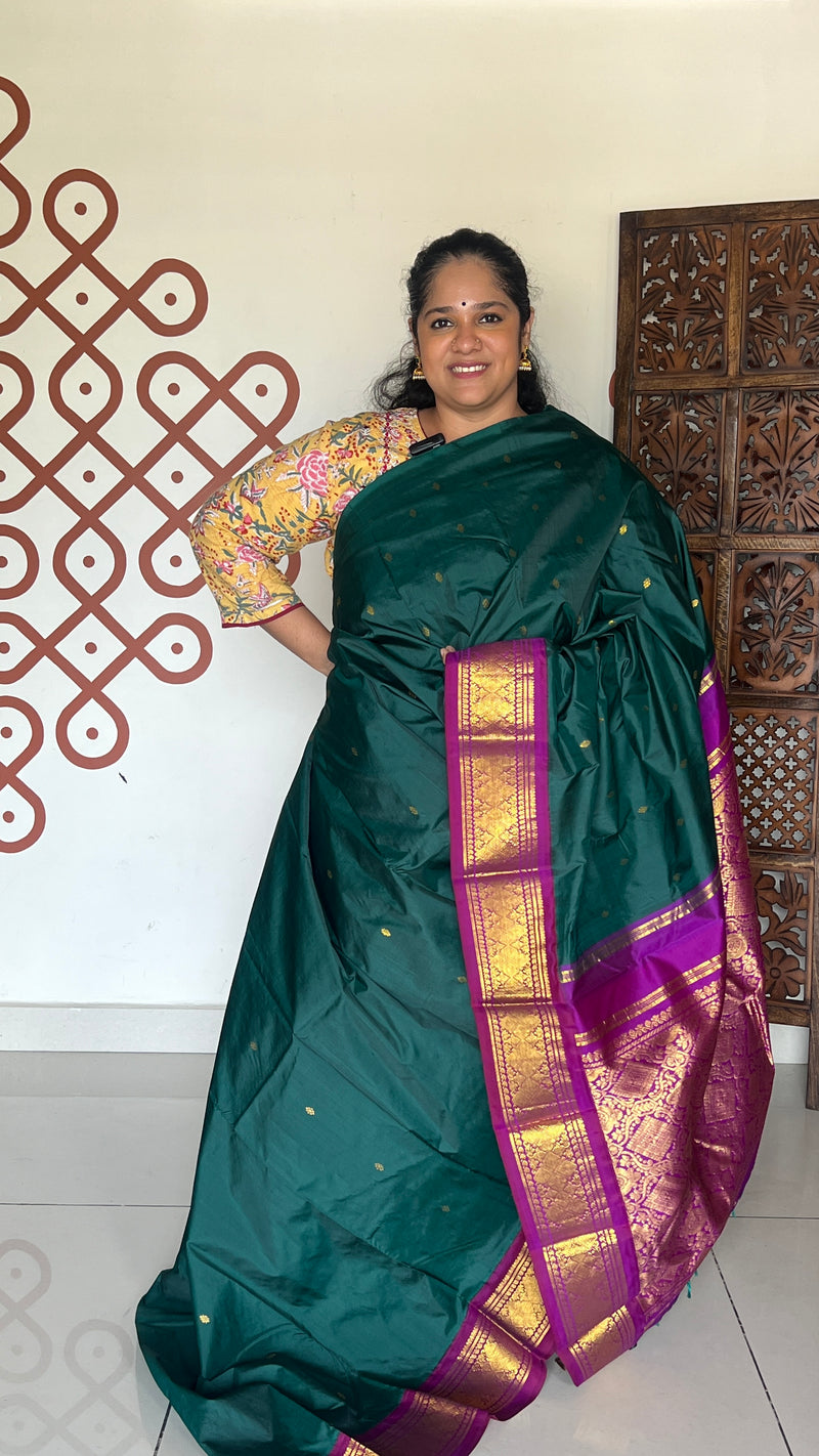 Bottle green with majenta Thirubuvanam pure silk