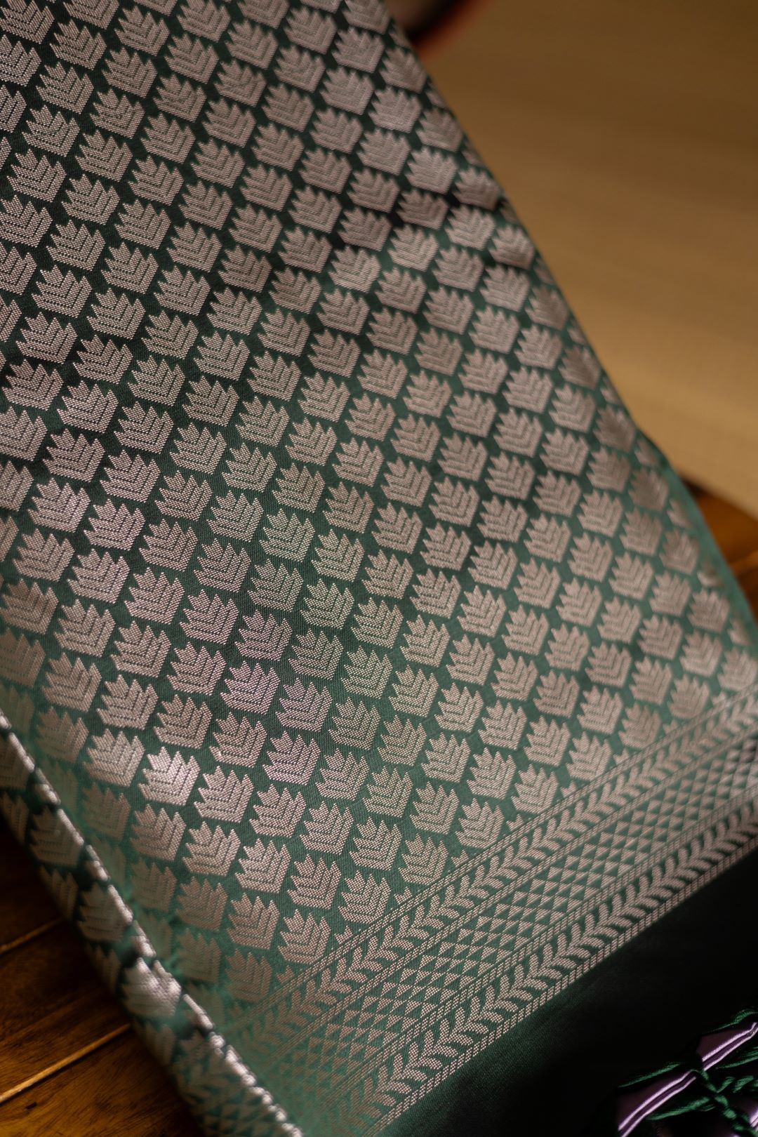 Lilac Semi Soft Silk Saree with Emerald Green Pallu