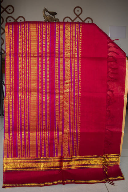 Cream with maroon rettaipet border