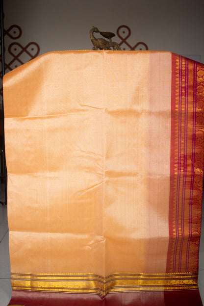 Cream with maroon rettaipet border