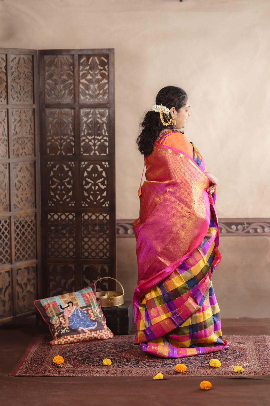 Traditional Paalum pazhamum checks with Hot pink Pallu & Rutraksham Border