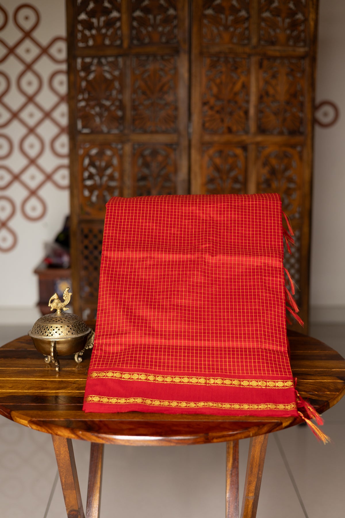 Kumkum Red Arani Semi Silk Cotton Muthukattam Saree with Rettaipettai Border
