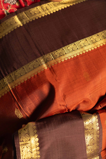 Rust Brown with coffee brown - rettaipettai border