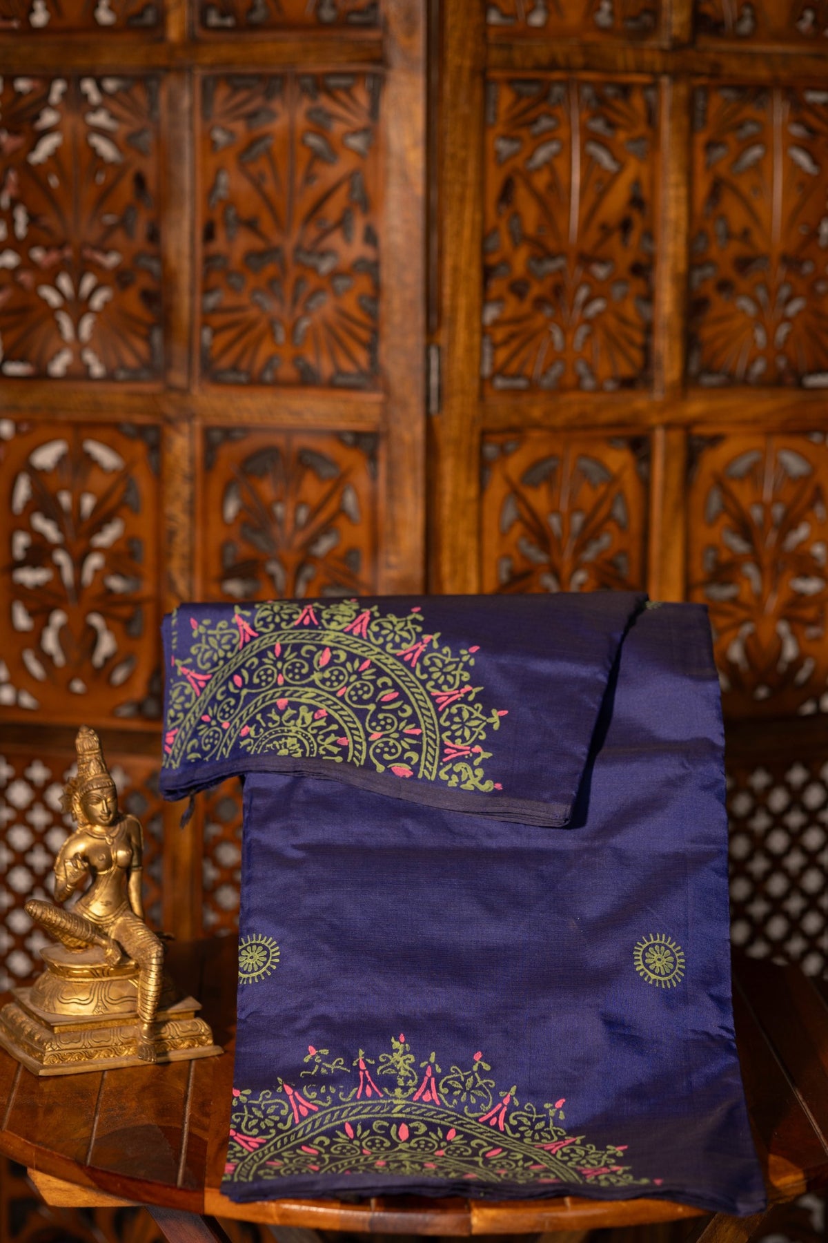 Navy Blue Printed Semi Silk Cotton Saree – Pairs with Pachai Green Blouse