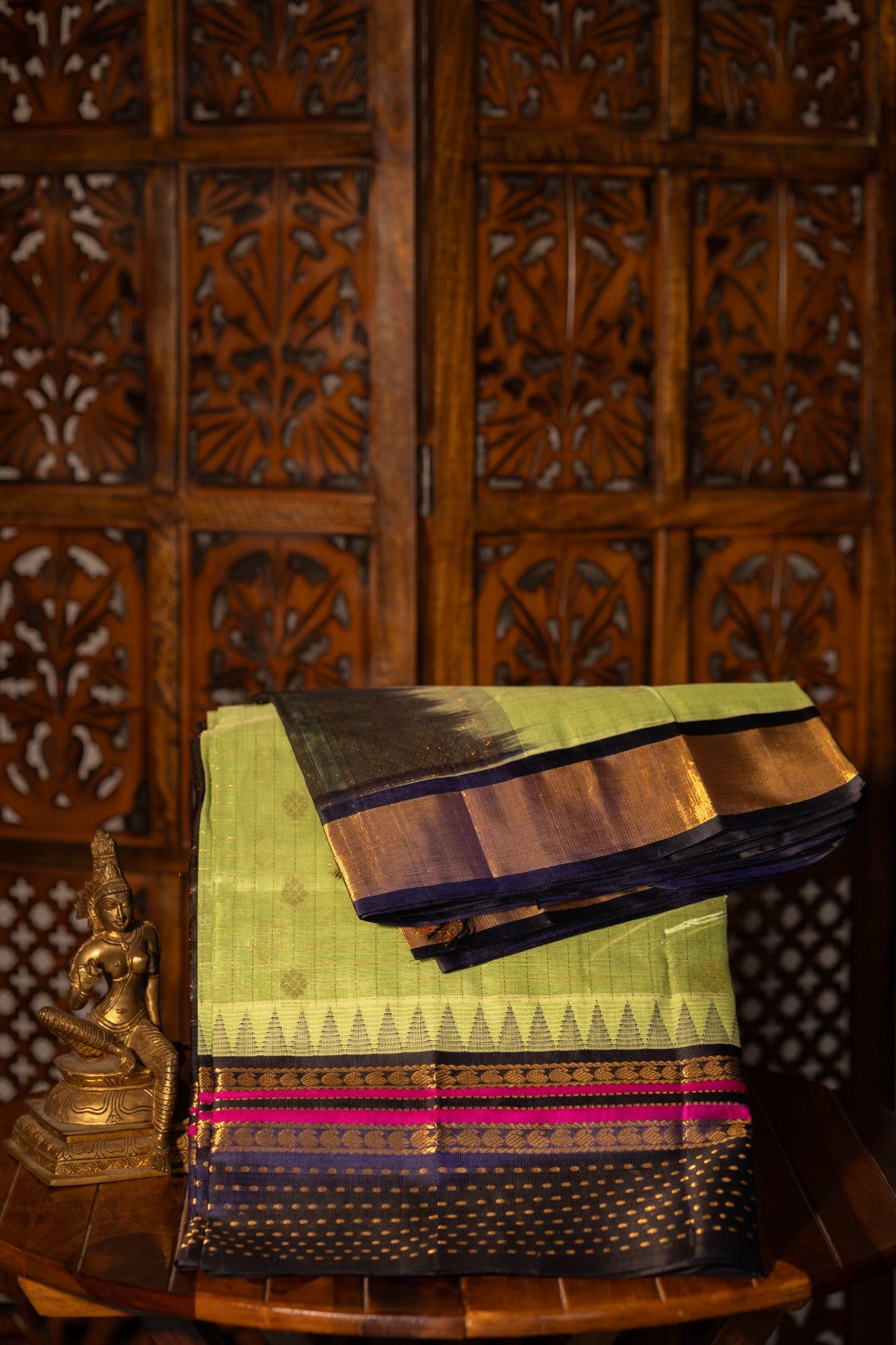 Korvai Kattam with Pista & Navy Blue