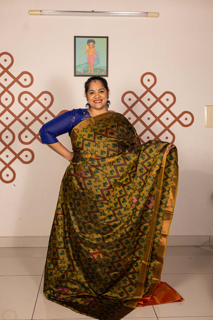 Pochampally printed Semi Soft Silk Saree -Dual Shade Green with Orange