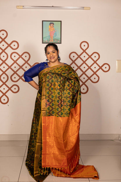 Pochampally printed Semi Soft Silk Saree -Dual Shade Green with Orange