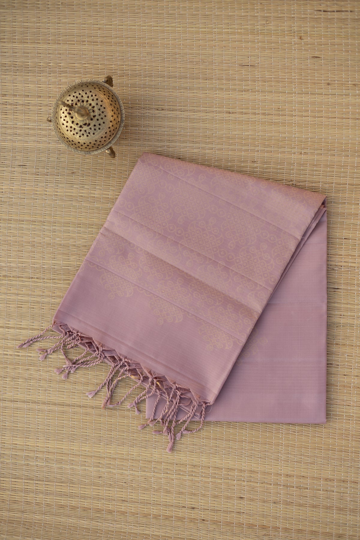 KOLAM BUTTAS - Pastel Muavua colour