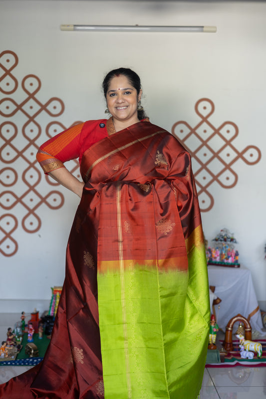 Kolam butta- Rust with leaf green