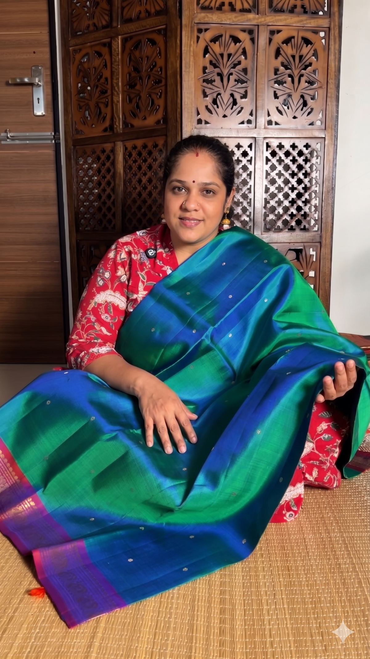 Mayil Kazhuthu Green with Orangish Pink Mayil Border (PREORDER)