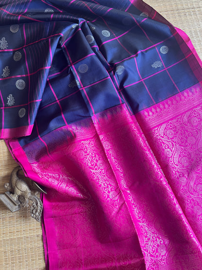 Navy blue checks with rani pink silver Chakram buttas - borderless saree