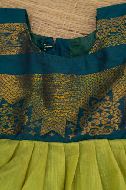 Cardoman Green gown with rama green combination - 2Y